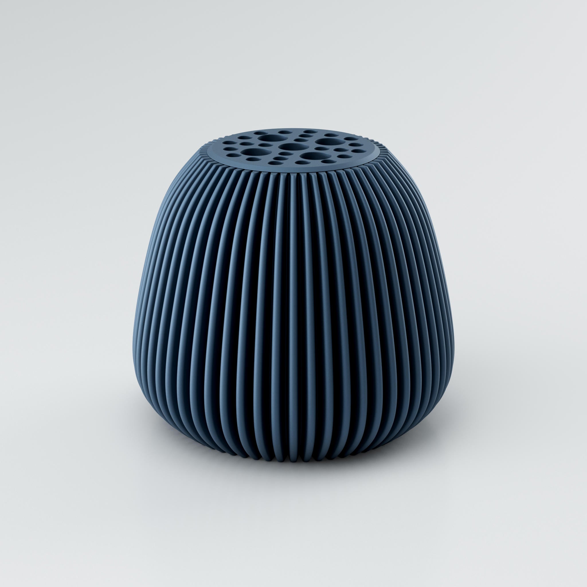 metallic-blau vase voravellie der hauptansicht mit linea design