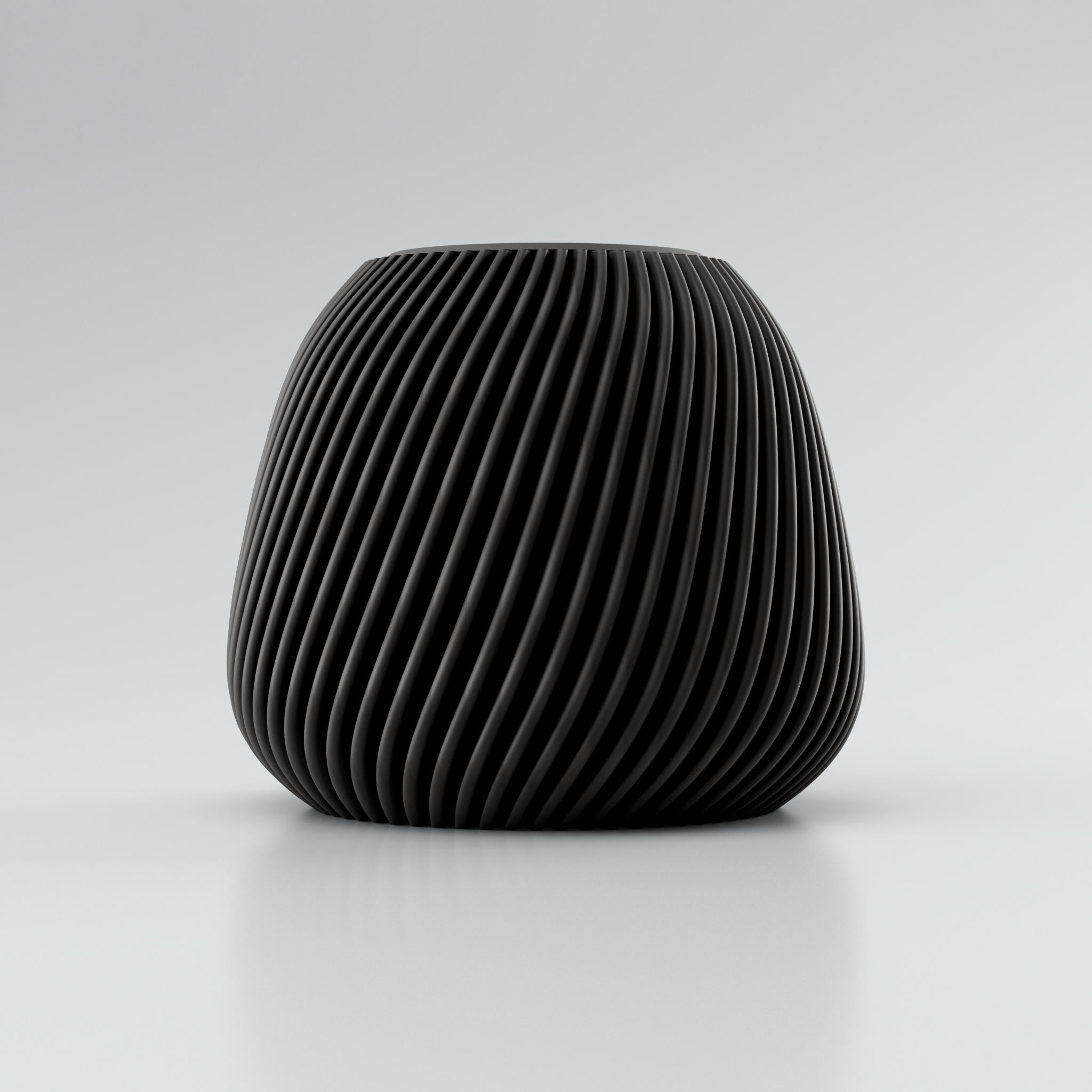 frontansicht der vase voravellie mit erkennbarem twist design