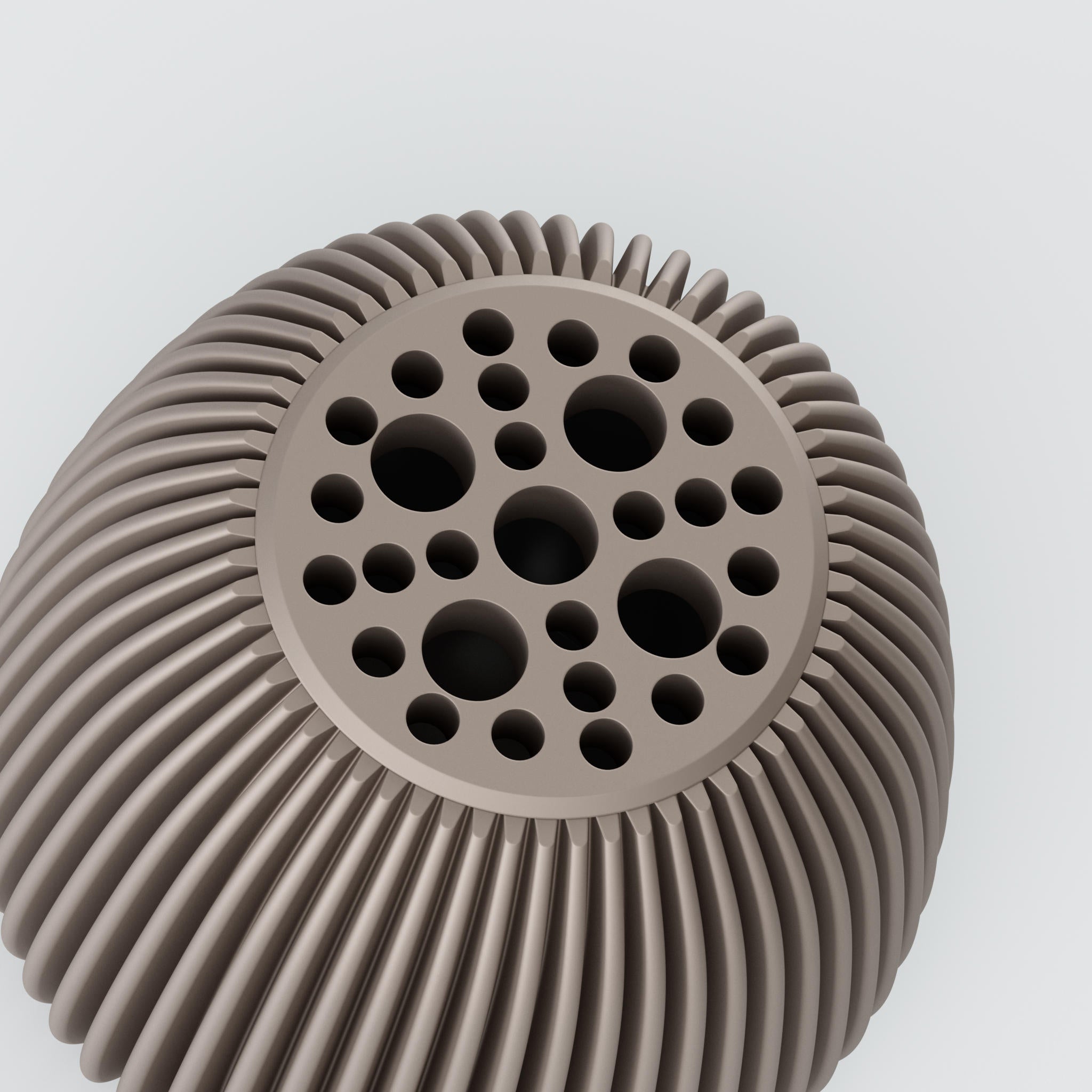 nahaufnahme der vase voravellie mit sichtbarer funktion des blumenretters