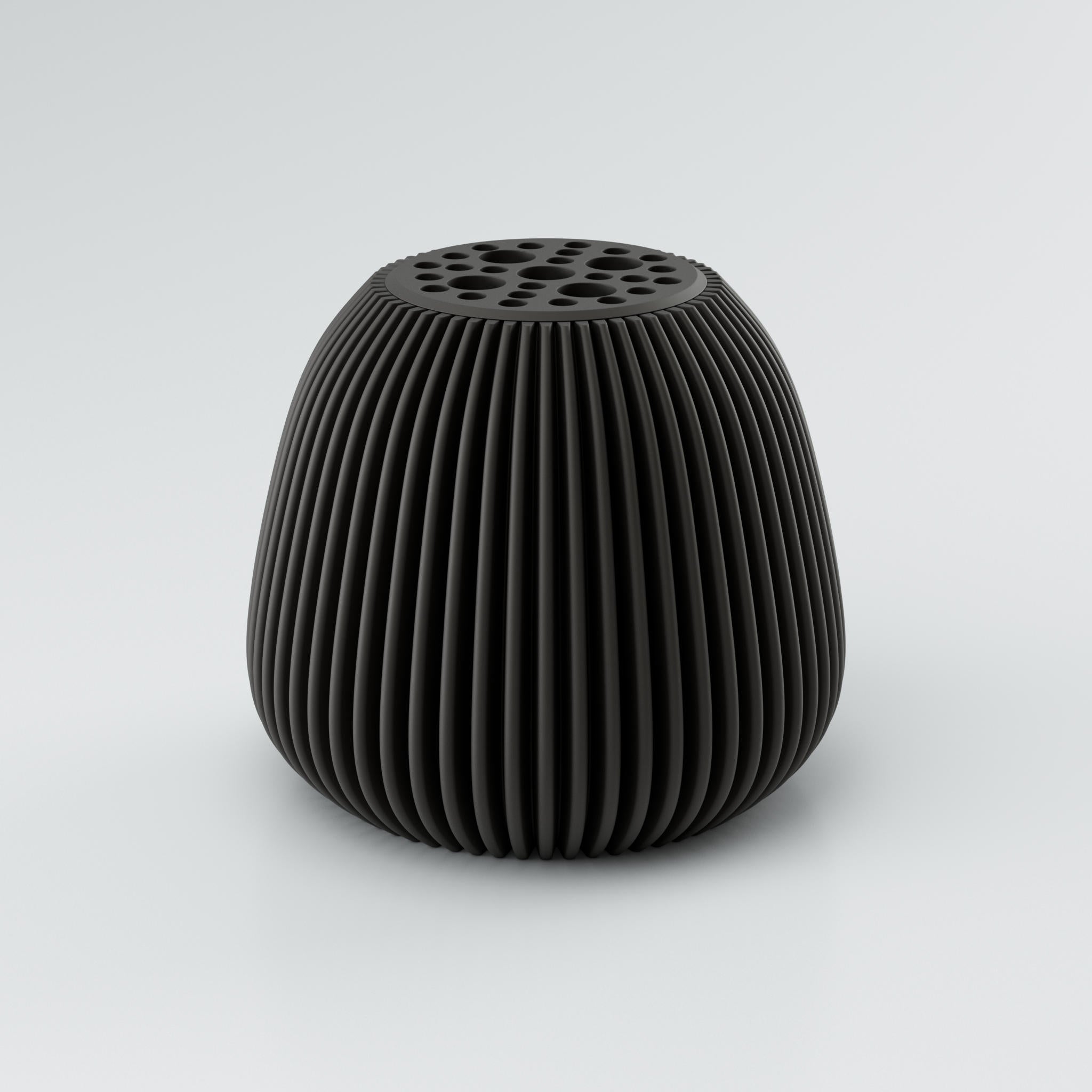 metallic-graue vase voravellie der hauptansicht mit linea design