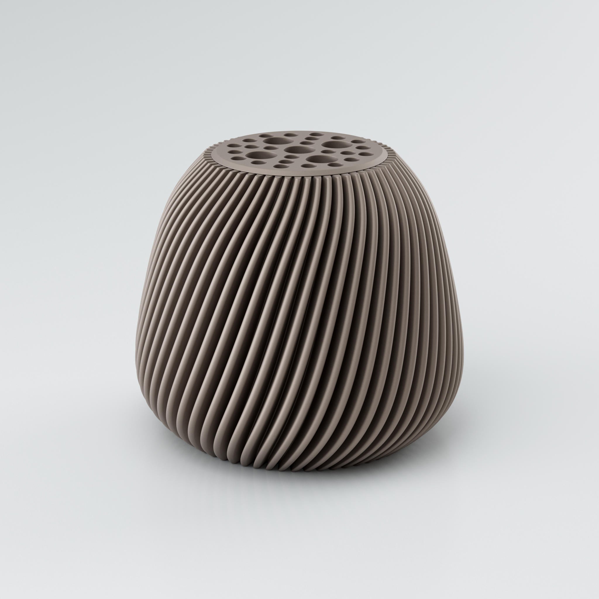 metallic-gold vase voravellie der hauptansicht mit twist design