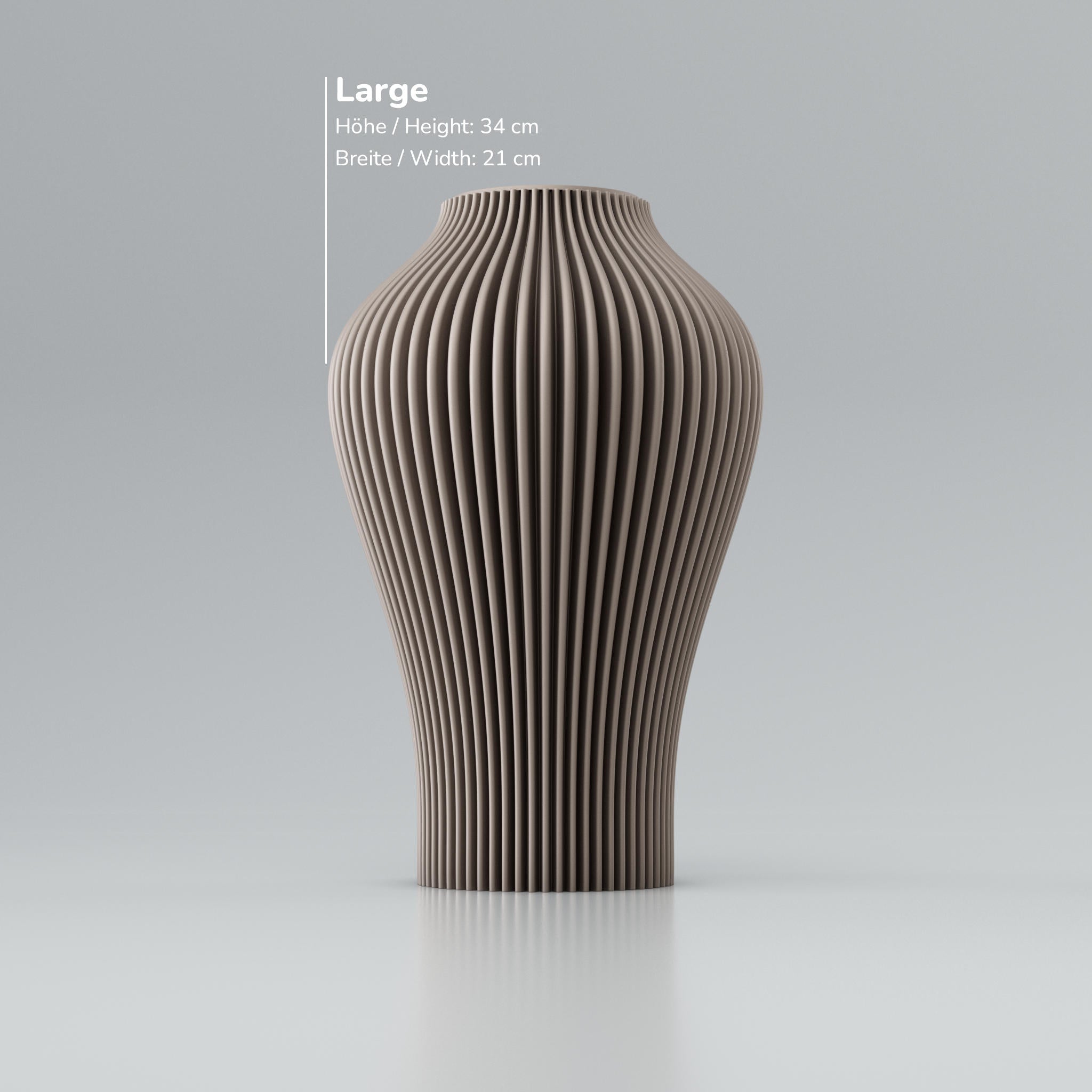 Rippiger beiger Zylinder mit eingeprägten Linien und Maßangaben: Höhe 34 cm, Breite 21 cm.