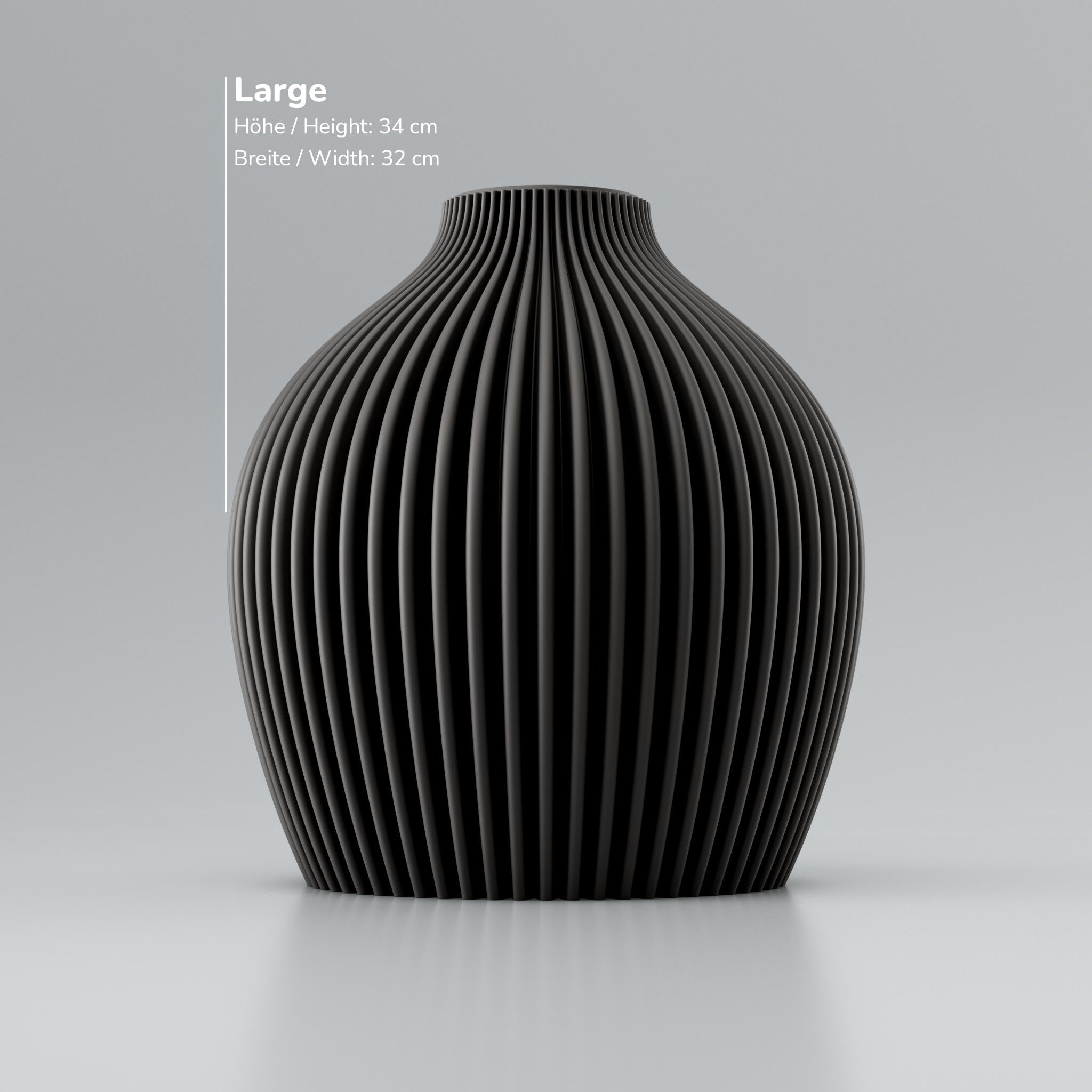 Metallisch Eisen, gerippte Vase mit eingravierter Größenangabe: Höhe 34 cm, Breite 32 cm, weiche Reflexe.