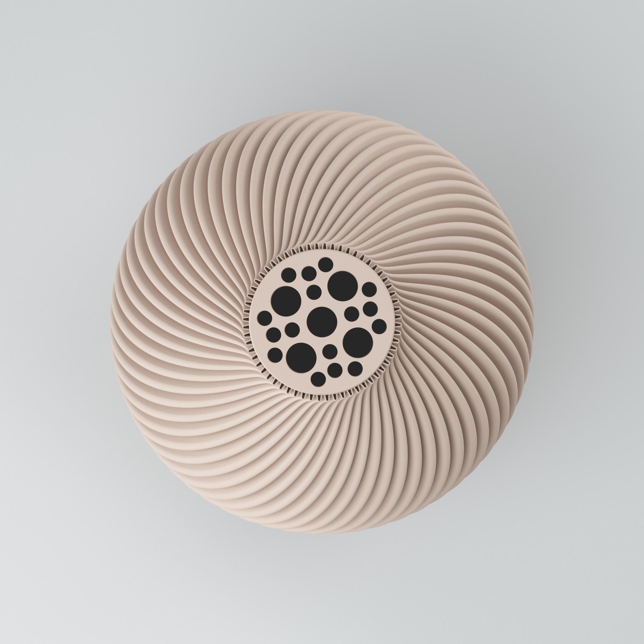 Eine moderne, beigefarbene Designvase namens Voravellie 60, die eine modulare, skulpturale Form aufweist. Die Vase hat eine ausgeprägte, präzise ausgearbeitete Rippstruktur mit klaren Kanten, die spiralförmig um den Körper verläuft und ein faszinierendes Licht- und Schattenspiel erzeugt. Sie steht auf einer glatten, hellgrauen Oberfläche, die ihr Spiegelbild leicht reflektiert, vor einem neutralen, hellgrauen Hintergrund. Die Vase ist leer und hat eine schlanke Öffnung am oberen Ende. Das Design vereint...